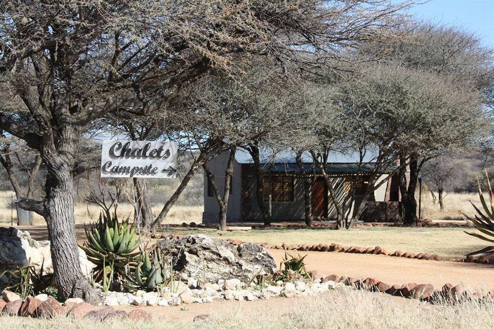 Otjiwa Safari Lodge Очиваронго Екстериор снимка