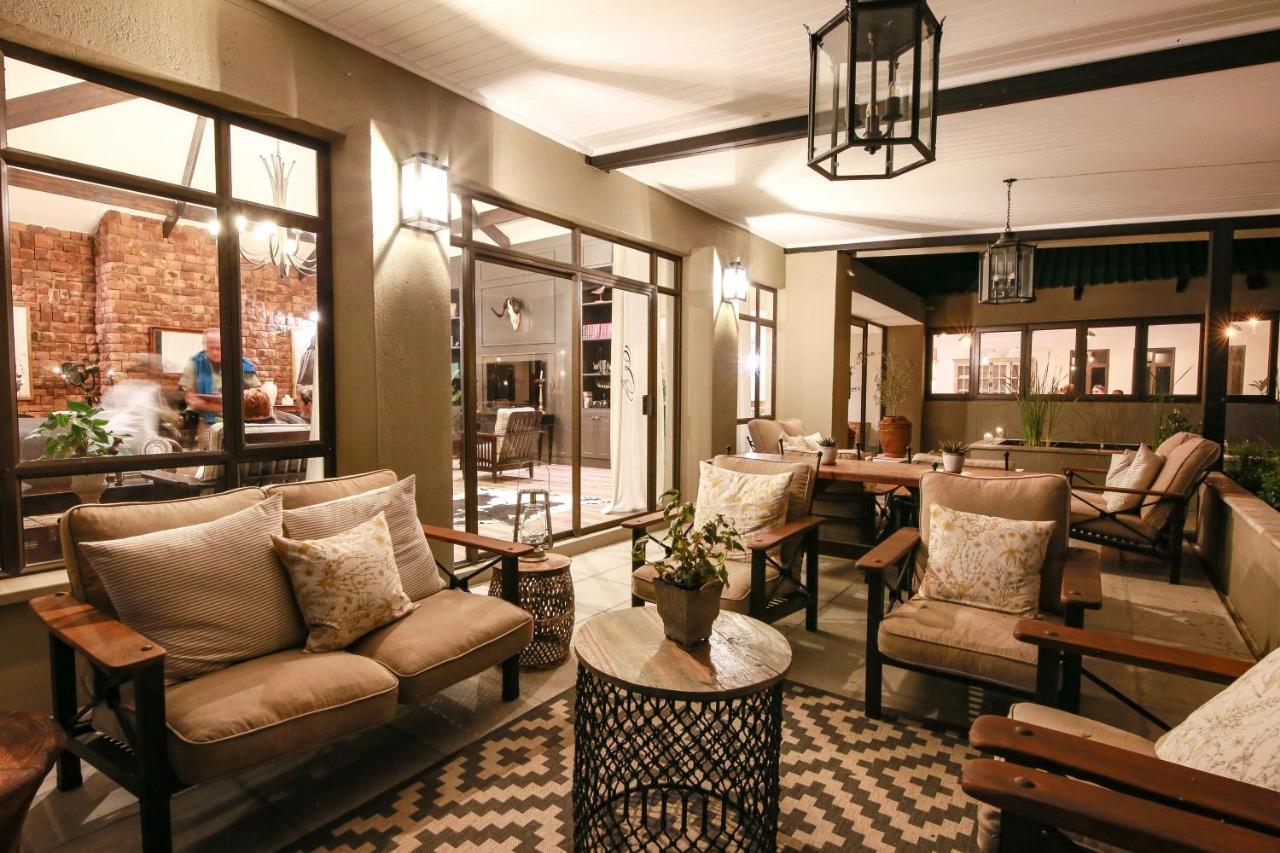 Otjiwa Safari Lodge Очиваронго Екстериор снимка