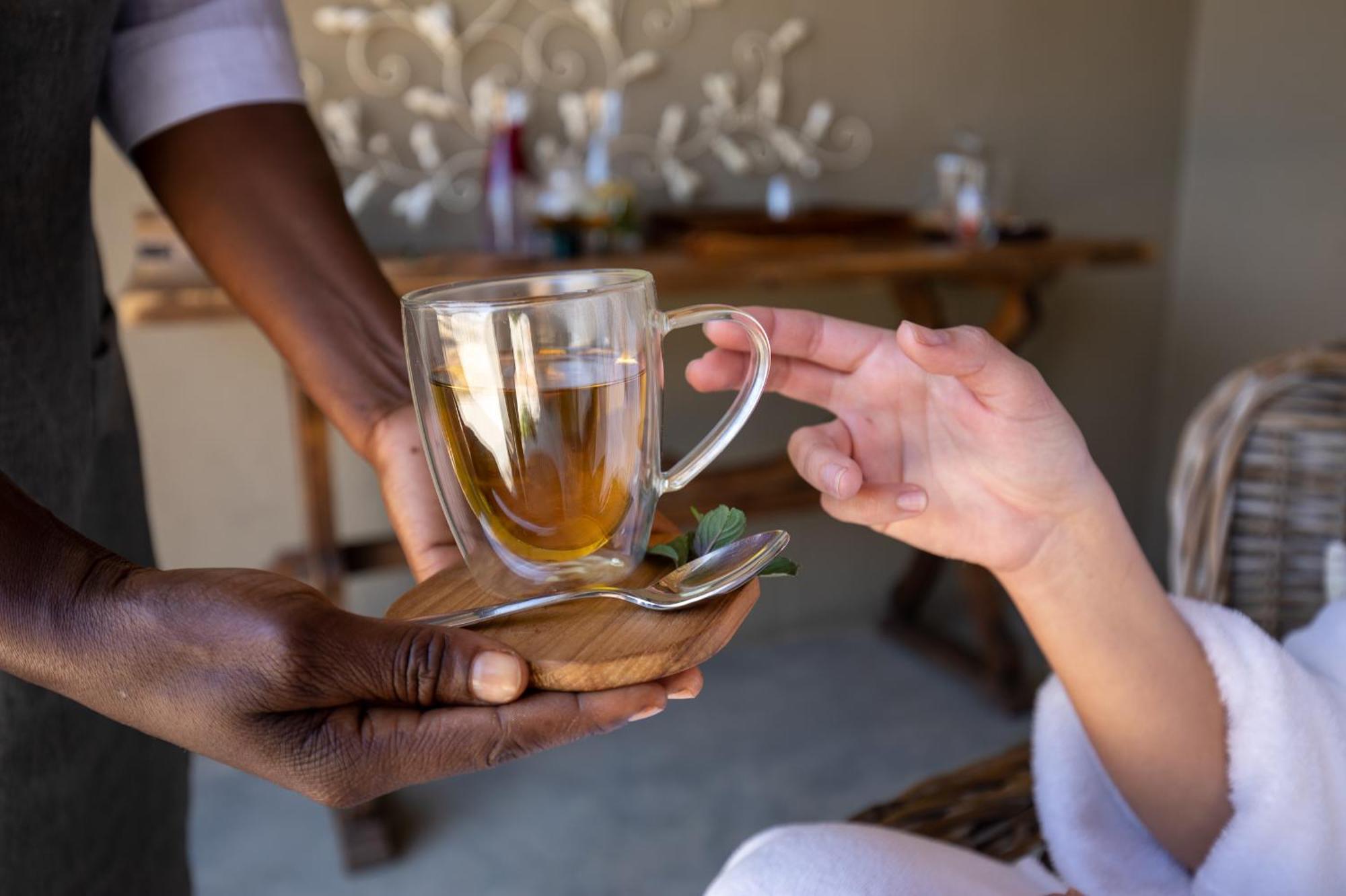 Otjiwa Safari Lodge Очиваронго Екстериор снимка
